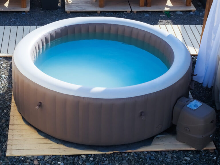 The Best Inflatable Hot Tubs Review : Get Year-Round Relaxation ...