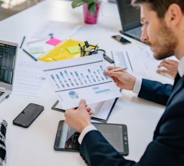 Consultant Wiufamcta Jivbcqu